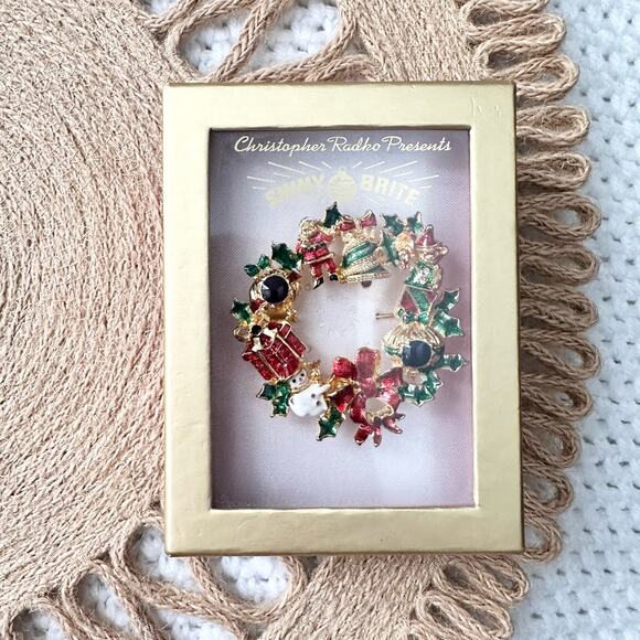 Christopher Radko X Shiny Bright Holiday Christmas Scene Wreath Brooch Pin NIB - Picture 2 of 7